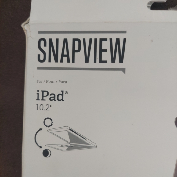 Case Logic Snapview Folio Case for 10.2  iPad - Picture 4 of 6